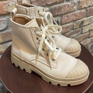 Cream Tegan Universal Thread boots